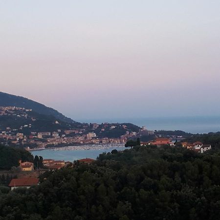 Casa Vacanze P&G. Colline, Mare, Relax Λα Σπέτσια Εξωτερικό φωτογραφία