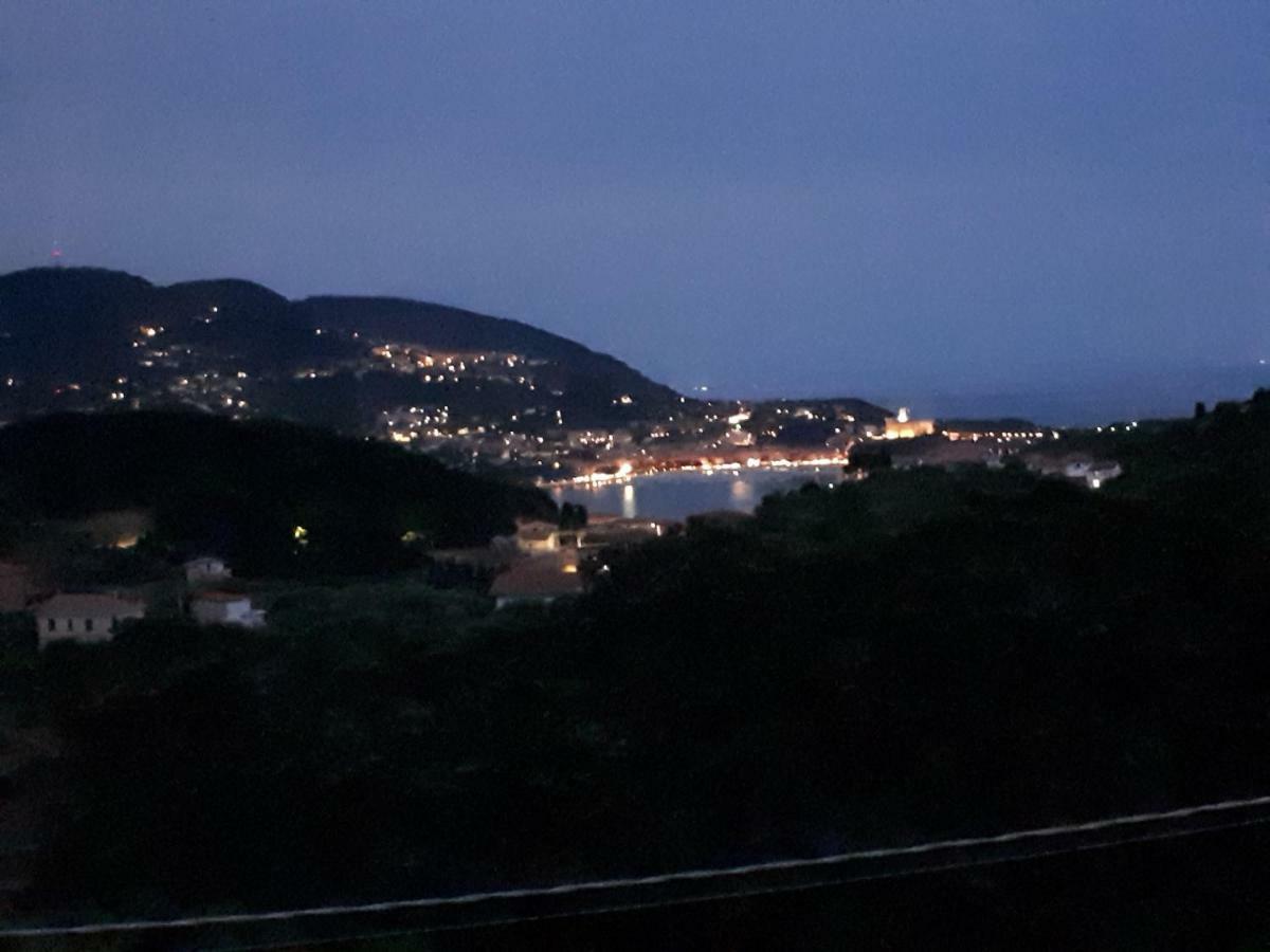 Casa Vacanze P&G. Colline, Mare, Relax Λα Σπέτσια Εξωτερικό φωτογραφία
